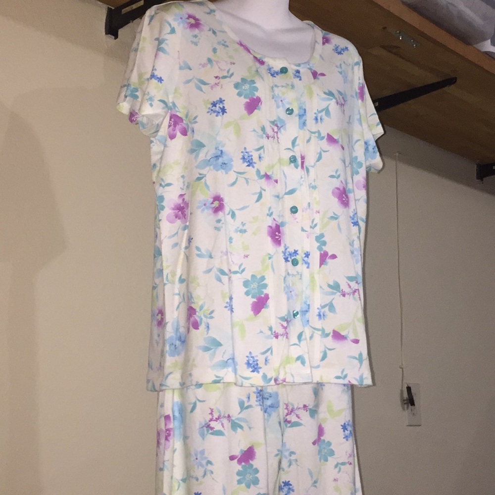 Floral sleepwear